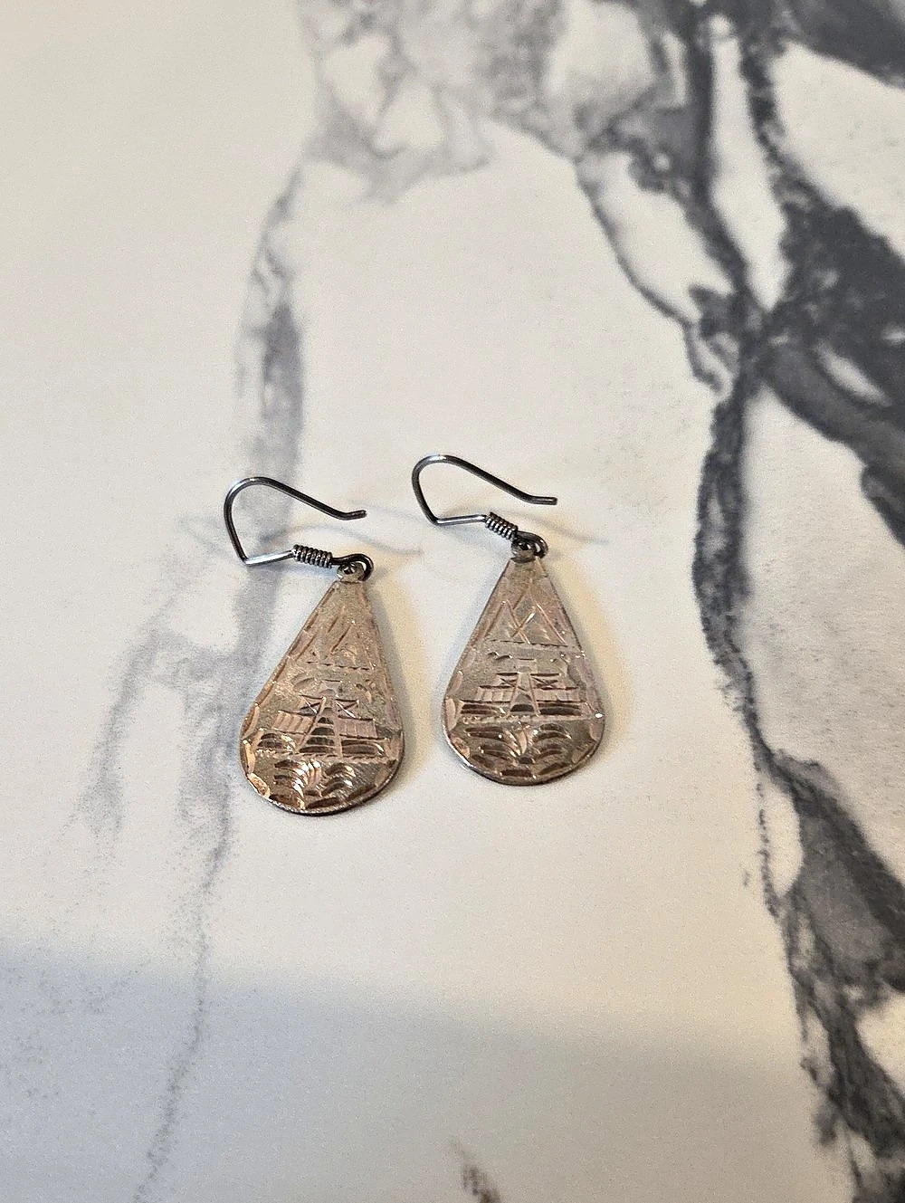 Vintage Signed G.M.-10 Mexico 925 Sterling Silver Aztec / Mayan Theme Earrings